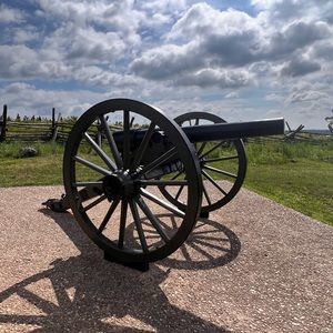 Meet your Posher, Levi